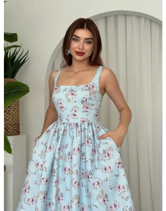 Omarı Şık Cep Detaylı Elbise