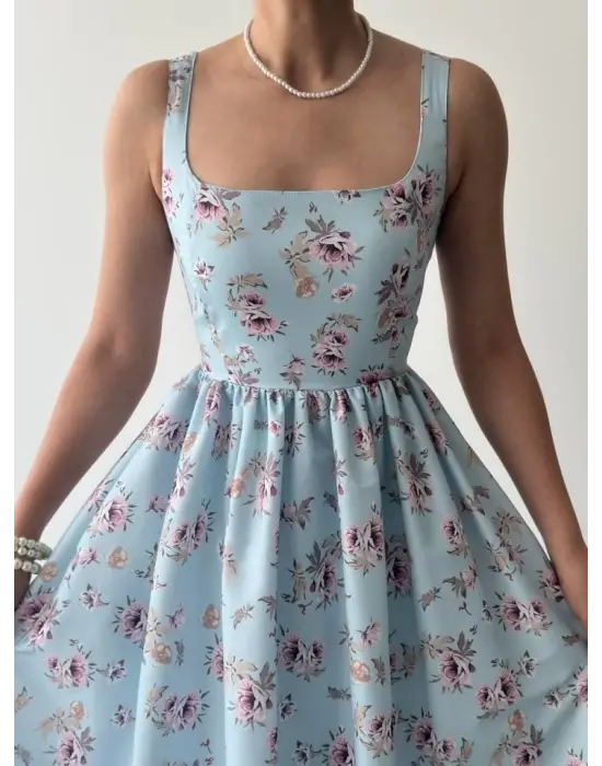 Omarı Şık Cep Detaylı Elbise