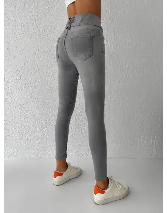 Omarı Esnek ve Şık Yüksek Bel Jean Pantolon