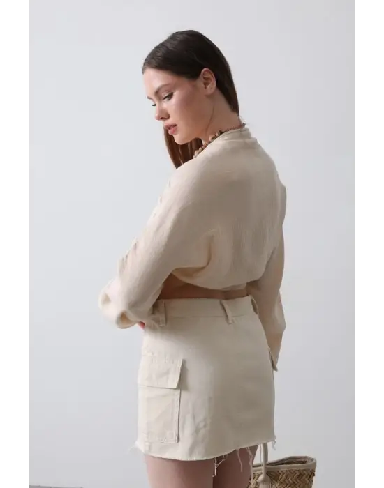 Omarı Yumuşak Dokulu Bej Bluz