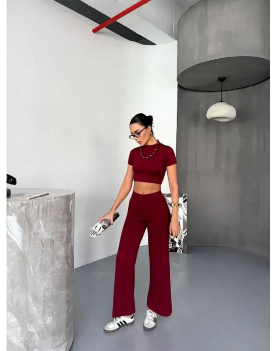 Omarı Yumuşak Kumaşlı Kısa Kollu Crop Alt Ispanyol Paça Pantolon Takımı