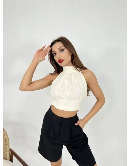 Omarı Klasik Tarzda Ekru Bluz