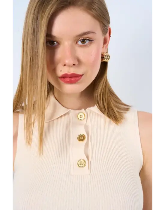 Omarı Rahat Ve Şık Düğmeli Triko Atlet - Beyaz