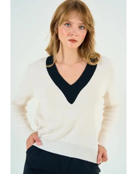 Omarı Bayan V Yaka Triko Kazak - Krem-Siyah