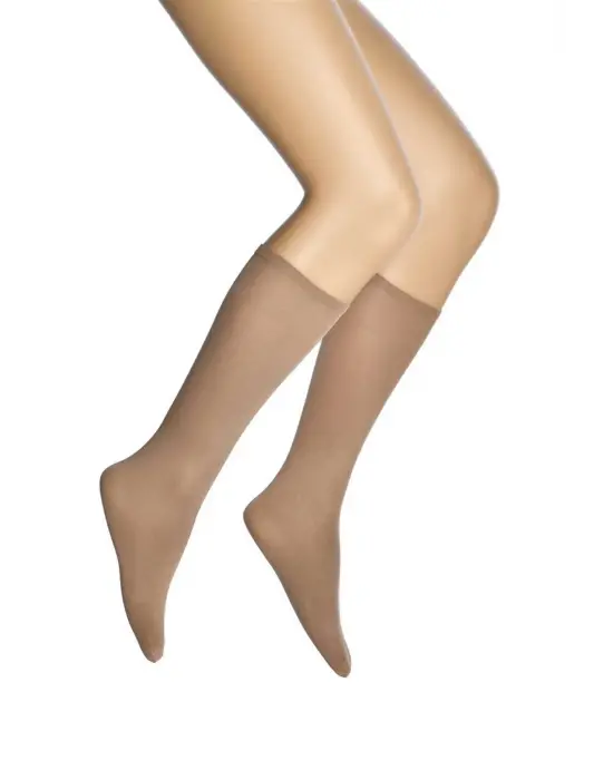 Omarı Yumuşak ve Şık 70 Den Diz Altı Kadın Çorap