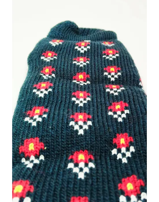 Omarı Yünlü Havlu Kadın Soket Çorap - Lacivert Desenli