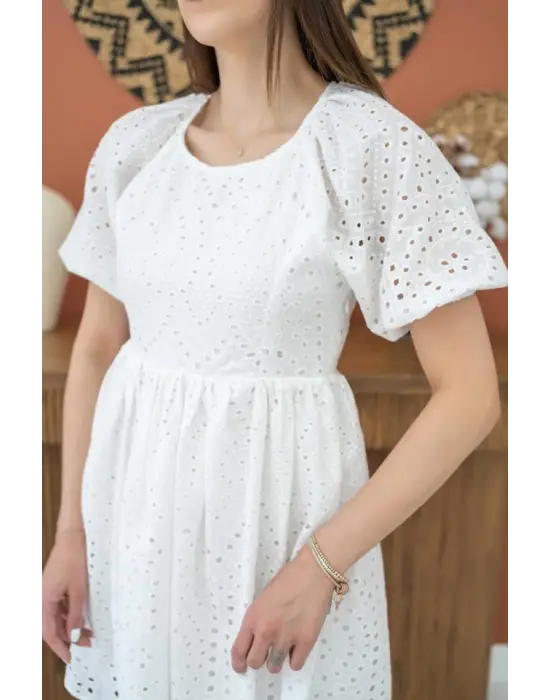 Omarı Zarif Beyaz Dantel Elbise