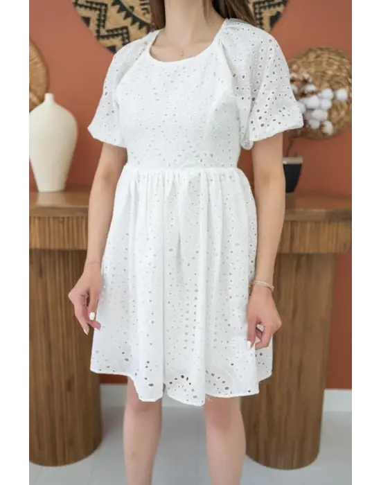 Omarı Zarif Beyaz Dantel Elbise