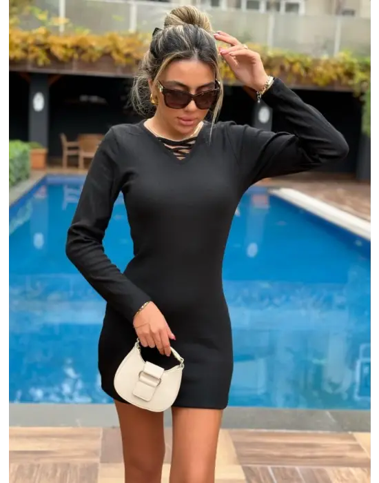 Omarı Şıklığıyla Büyüleyen V Yaka Çapraz Şerit Detaylı Elbise