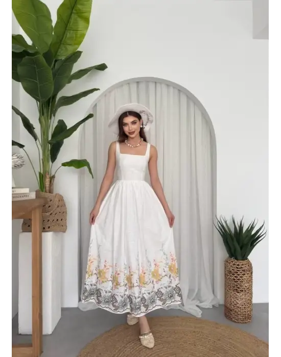 Omarı Çiçek Desenli Zarif Elbise