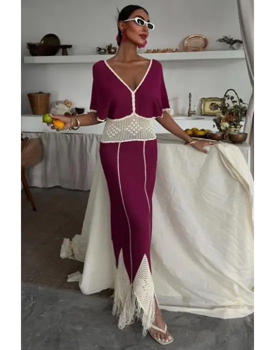 Omarı Şık Dantel Detaylı V Yaka Triko Elbise