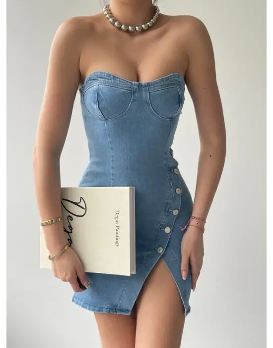 Omarı Zarif Düğme Detayıyla Şık Elbise