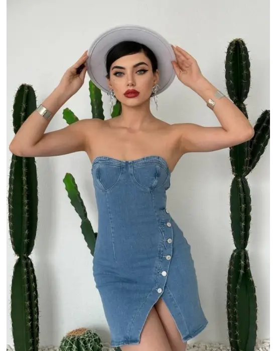 Omarı Zarif Düğme Detayıyla Şık Elbise