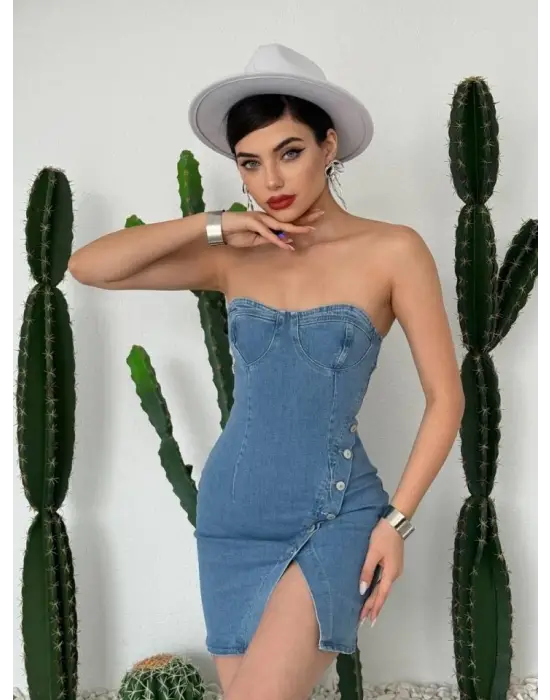 Omarı Zarif Düğme Detayıyla Şık Elbise