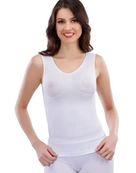 Omarı Kalın Askılı Beyaz Jakar Desenli Bayan Atlet