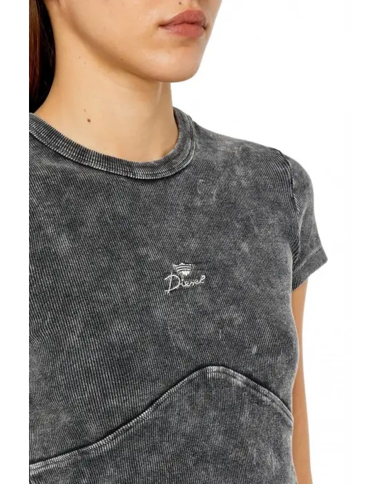 Omarı Etkileyici Nakış Detaylı Asit Yıkamalı Bluz