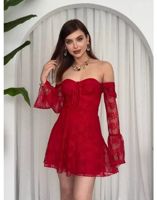 Omarı Zarif Dantel Detaylı Mini Elbise