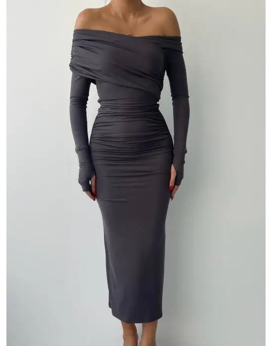 Omarı Zarif Siyah Uzun Gece Elbisesi