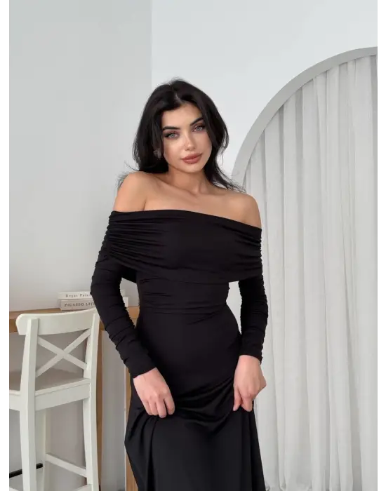 Omarı Zarafetin Simgesi Straplez Elbise