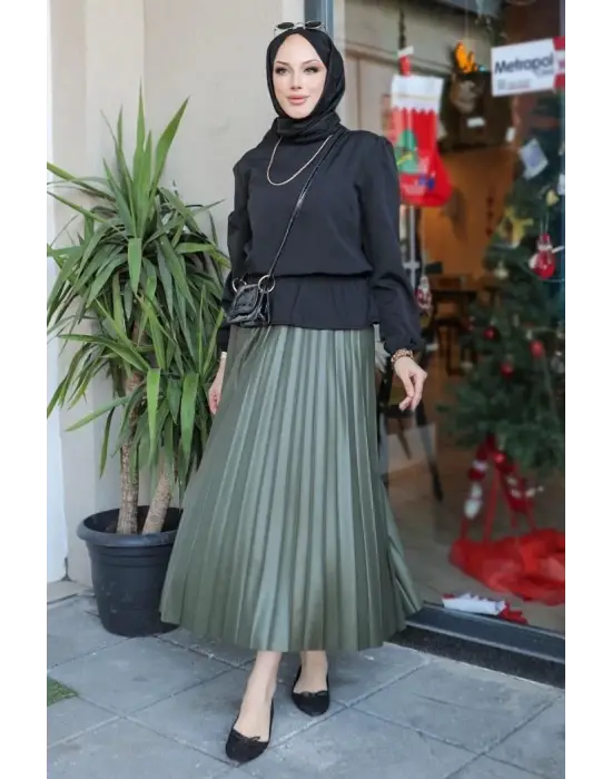 Omarı Parlak Krep Pileli Haki Etek