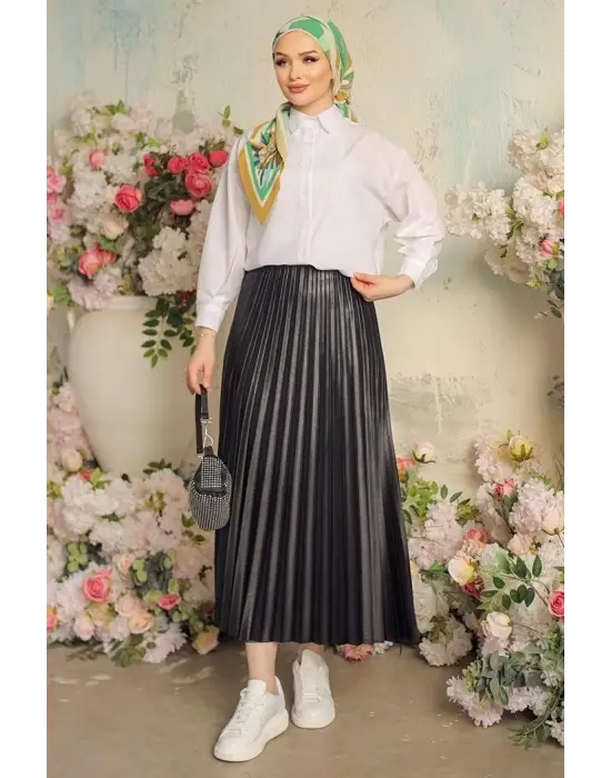 Omarı Parlak Krep Siyah Pileli Etek