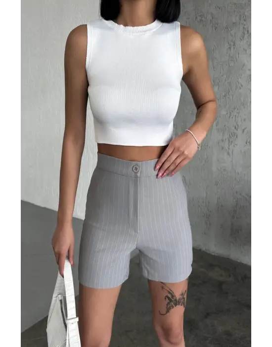 Omarı Şık ve Esnek Yüksek Bel Çizgili Gri Şort