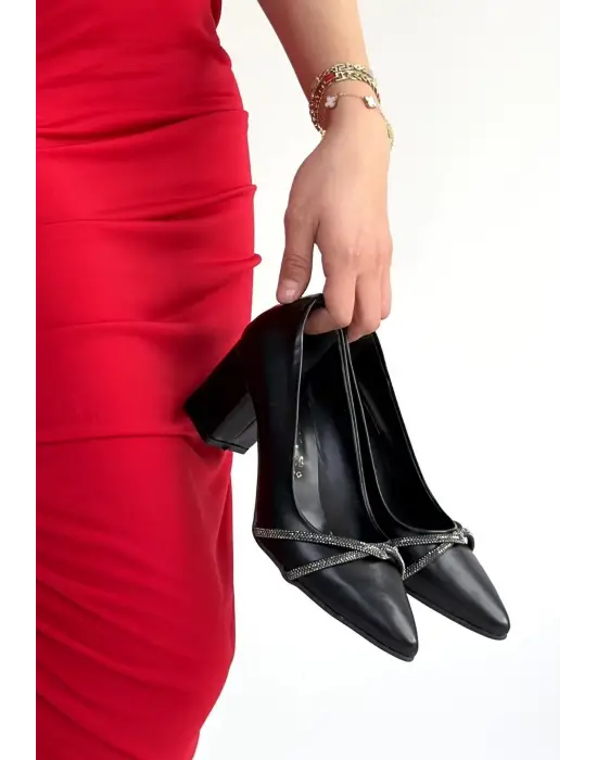 Zenta Siyah Cilt Topuklu Ayakkabı