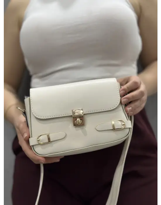 Omarı İnce deri kemerli krem çanta
