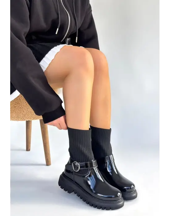 Zerta Siyah Rugan Streçli Bot