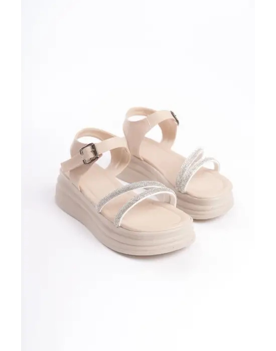 Zarif Tokalı Rahat Tabanlı Bayan Sandalet