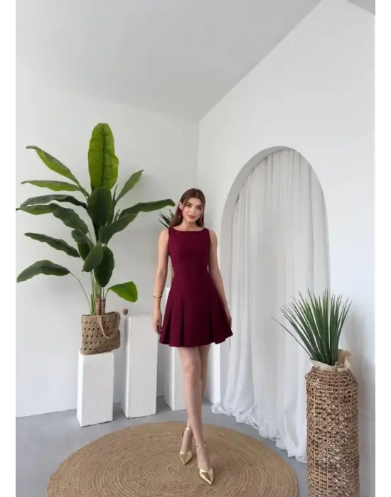 Omarı Çiçek Desenli Mini Elbise