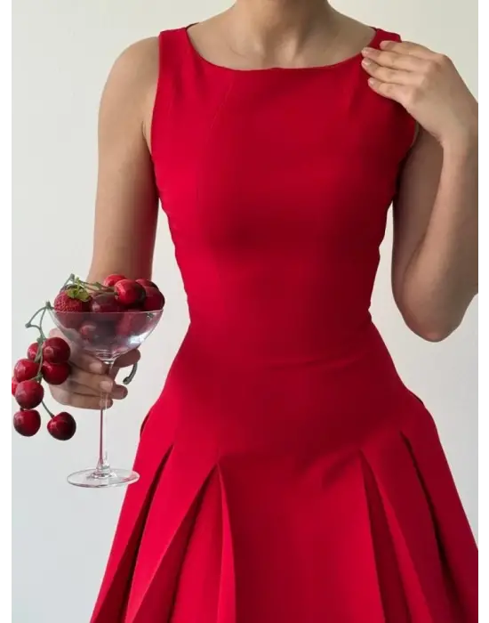 Omarı Çiçek Desenli Mini Elbise