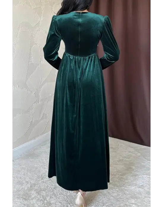 Omarı Etkileyici Zümrüt Taşlı Elbise