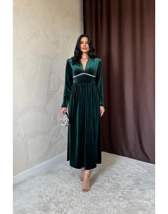 Omarı Etkileyici Zümrüt Taşlı Elbise