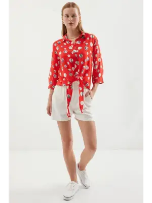 20243 Önü Bağlamalı Desenli Gömlek - Kırmızı