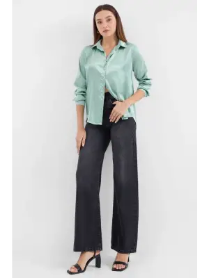 3964 Hafif Dökümlü Saten Gömlek - Çağla