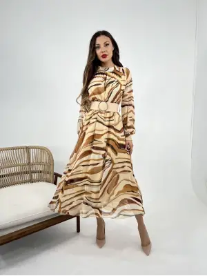 Omarı Dantel Detaylı Siyah Elbise