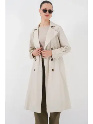 5853 Kruvaze Yaka Arkası Baskılı Trençkot - A.Bej