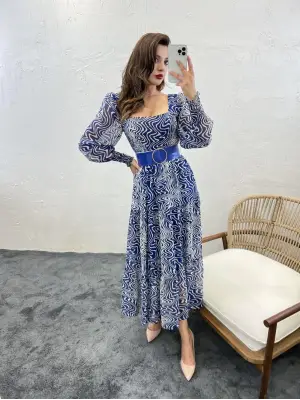 Omarı Zarif Kadife Elbise