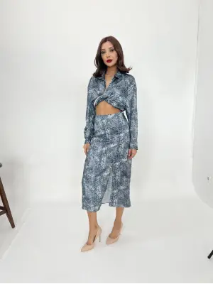 Omarı Şık ve Zarif Etekli Takım