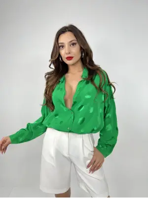 Omarı Yüksek Kaliteli Beyaz Gömlek