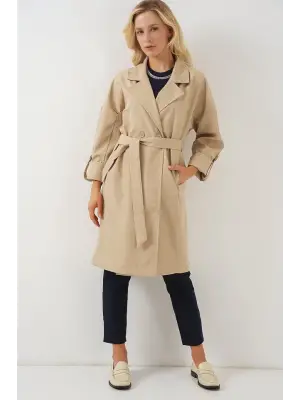 9104 Kruvaze Yaka Astarlı Trençkot - Bej