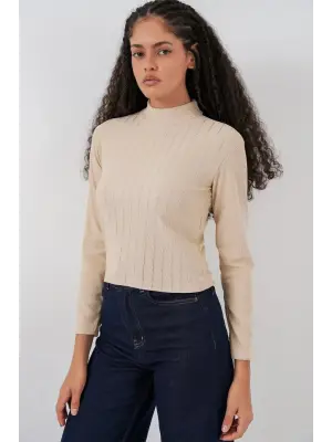 922 Taşlı Body - Bisküvi