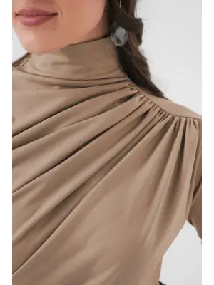 925 Büzgü Detaylı Sandy Bluz - Bej