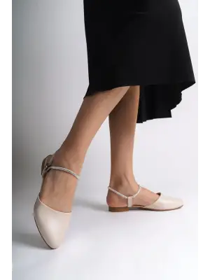 Elegant Bilekten Taş Detaylı Bayan Babet Ayakkabı