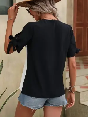 Omarı Asimetrik Kesim Detaylı Kadın Kısa Kollu Bluz