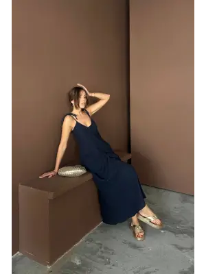 ASKILI UZUN SALAŞ MÜSLİN ELBİSE - Lacivert