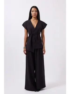 Bağcık Detay Yelek Kadın Giyim