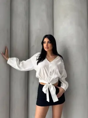 Omarı İnci Düğmeli Bağlama Desenli Gömlek