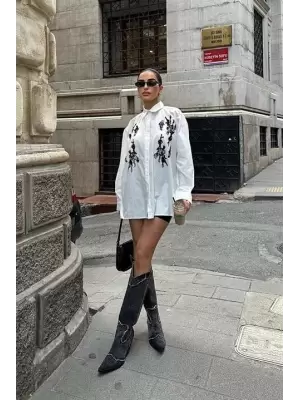 Dantel Nakışlı Gömlek - Feminen Zarafet